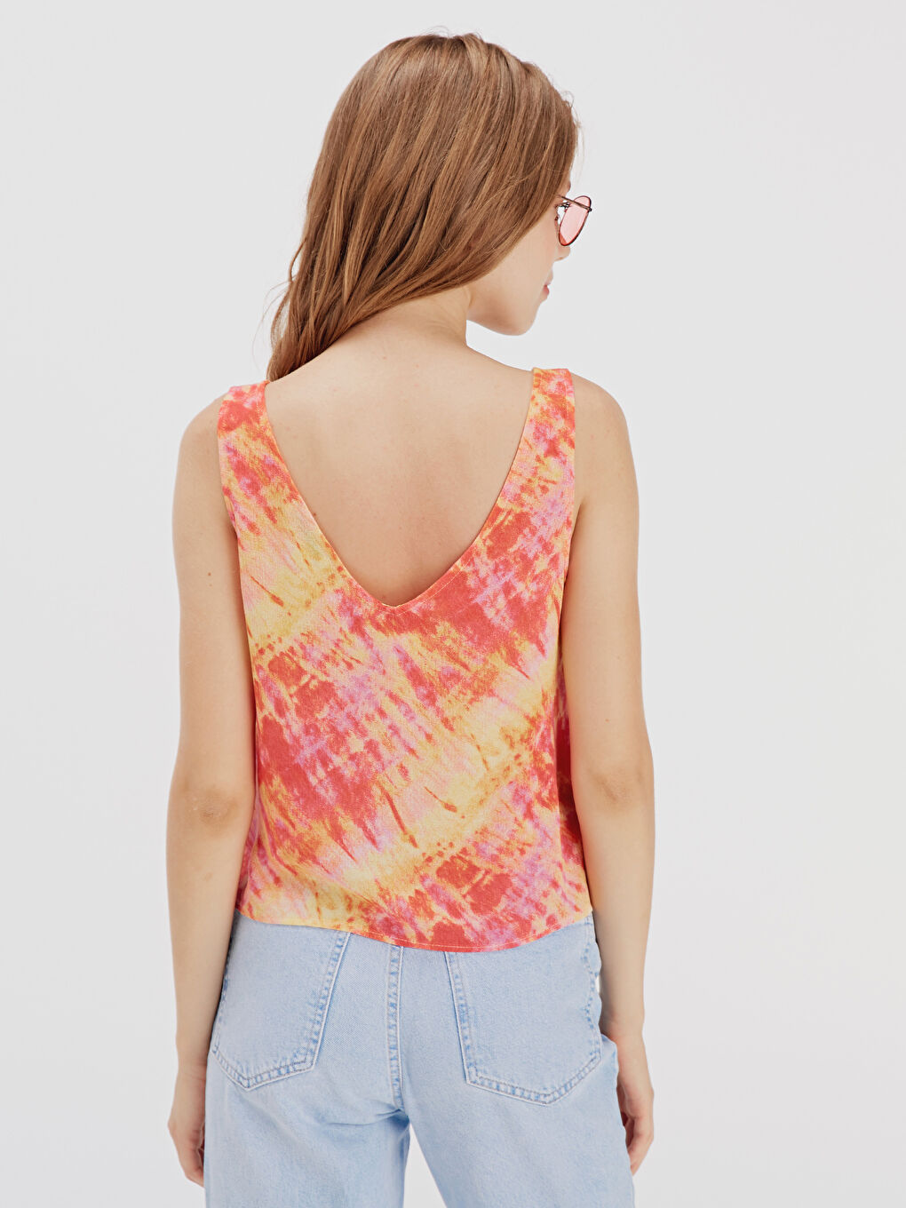 Pembe Kadın V Yaka Kolsuz Bluz-2