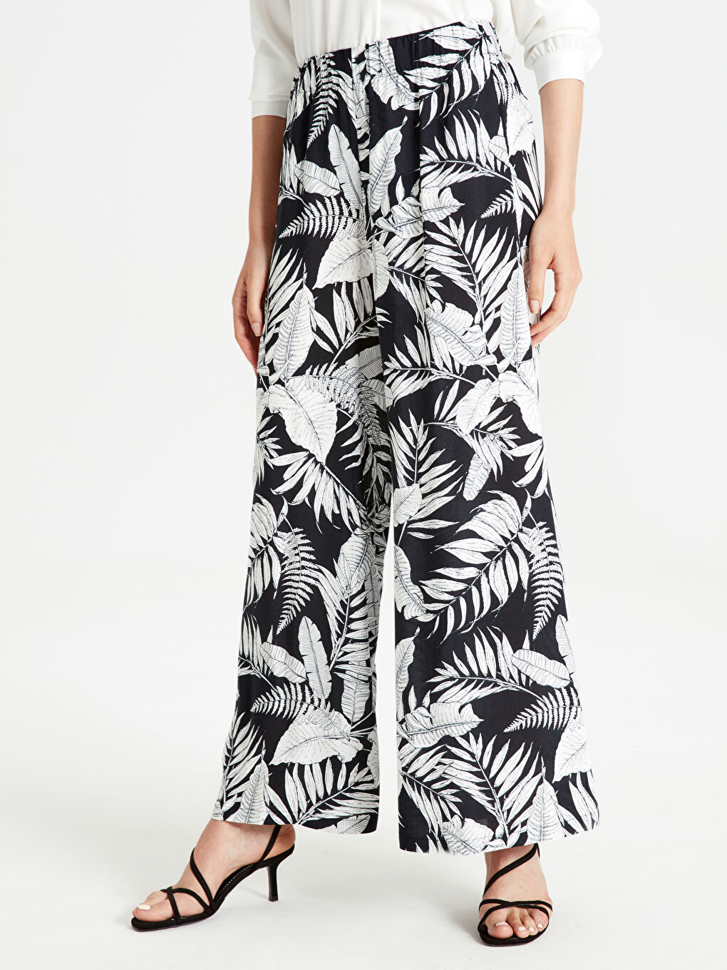 Siyah Baskılı Pantolon-2