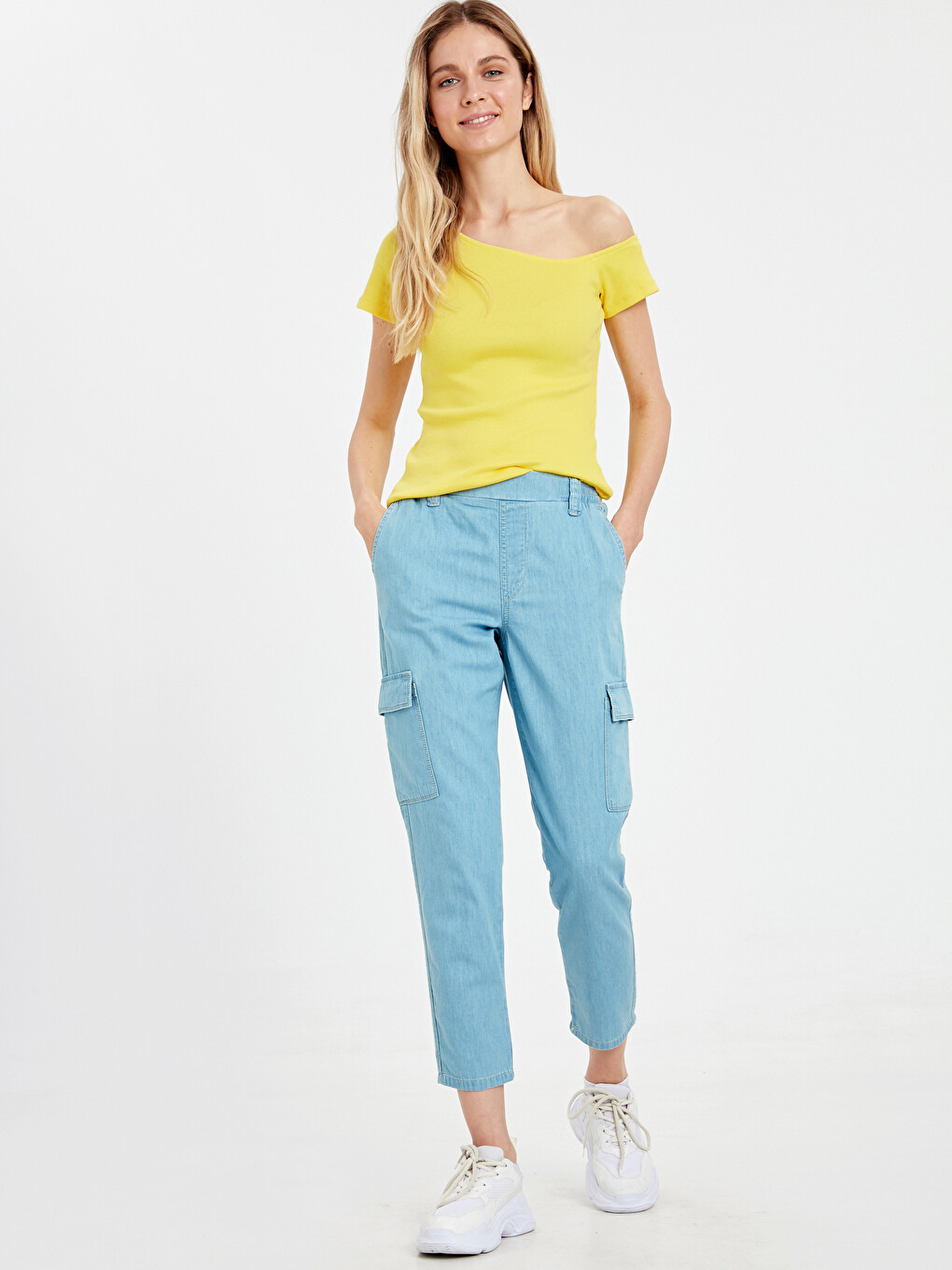 Regular Fit Mid Rise Women's Jean Trousers