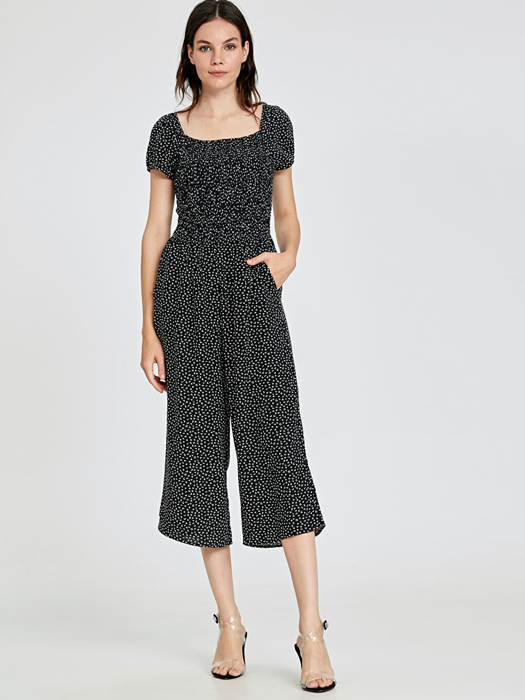 Siyah Kadın Kolsuz Tulum-1