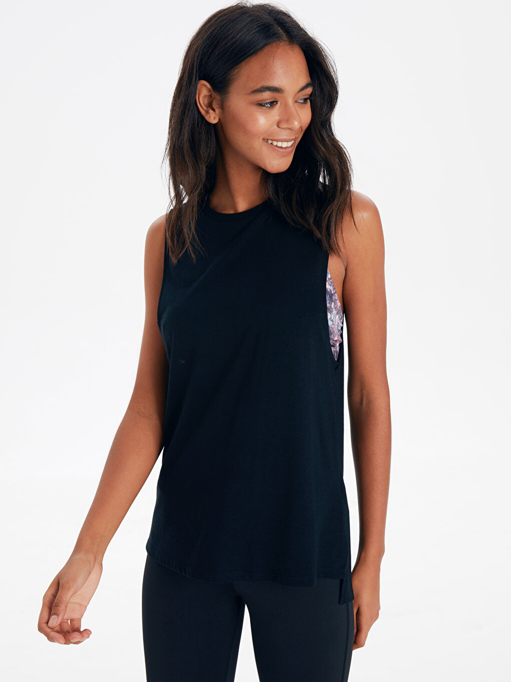 Siyah Bisiklet Yaka Kolsuz Penye Kadın Atlet