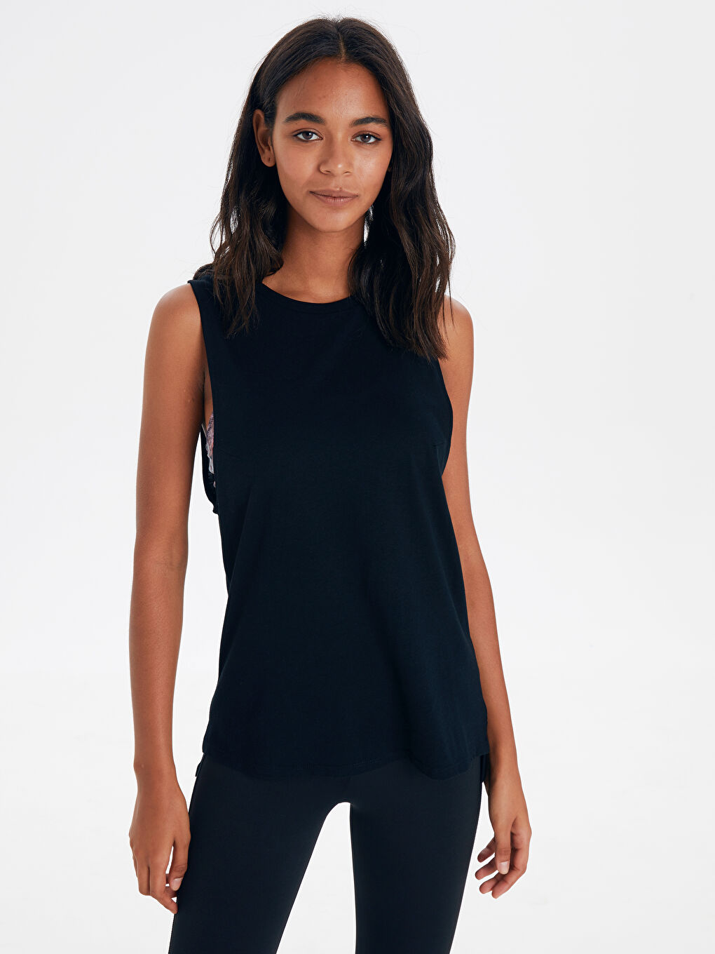 Siyah Bisiklet Yaka Kolsuz Penye Kadın Atlet-1