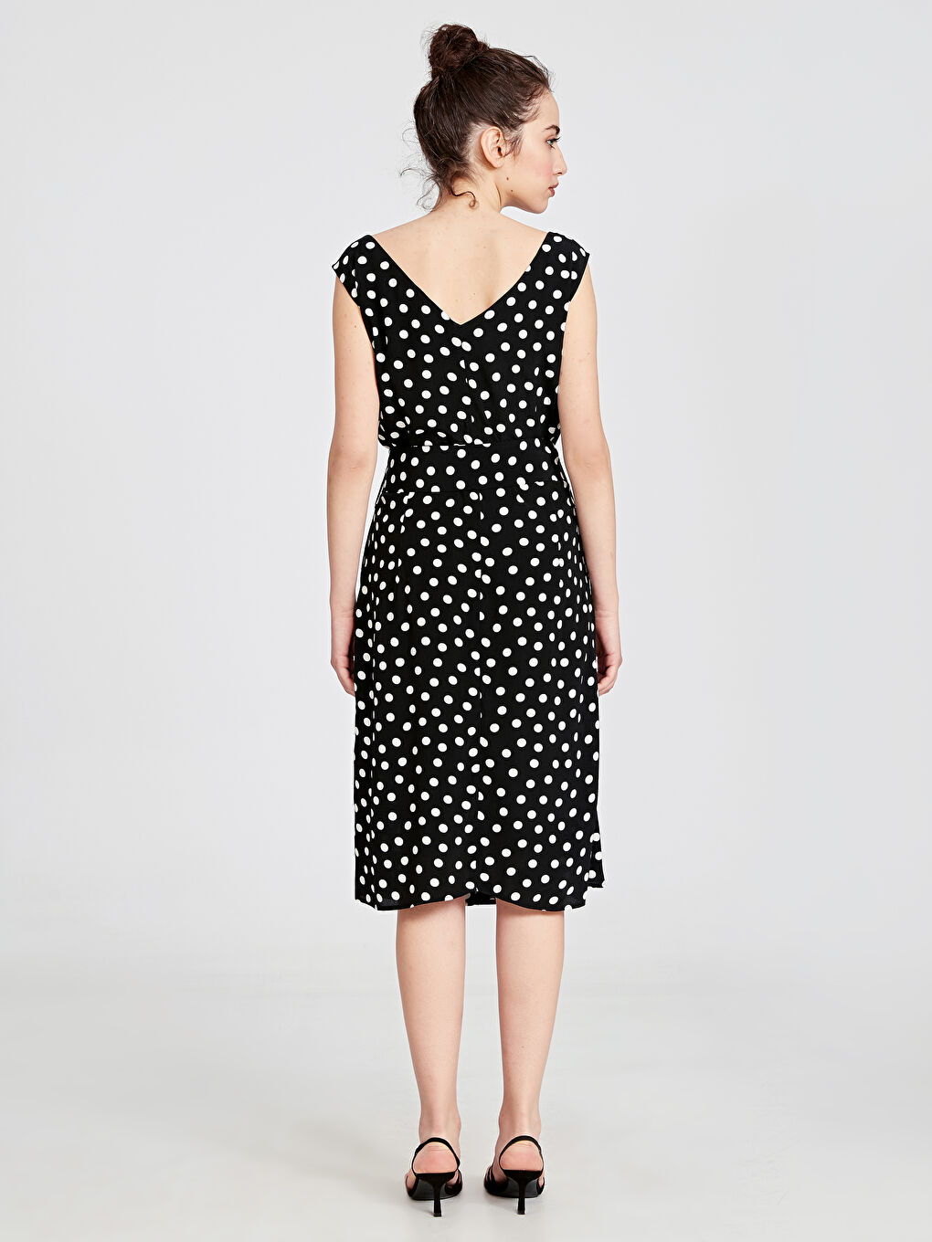 Siyah Bisiklet Yaka Standart Fit Askılı Kadın Elbise-3