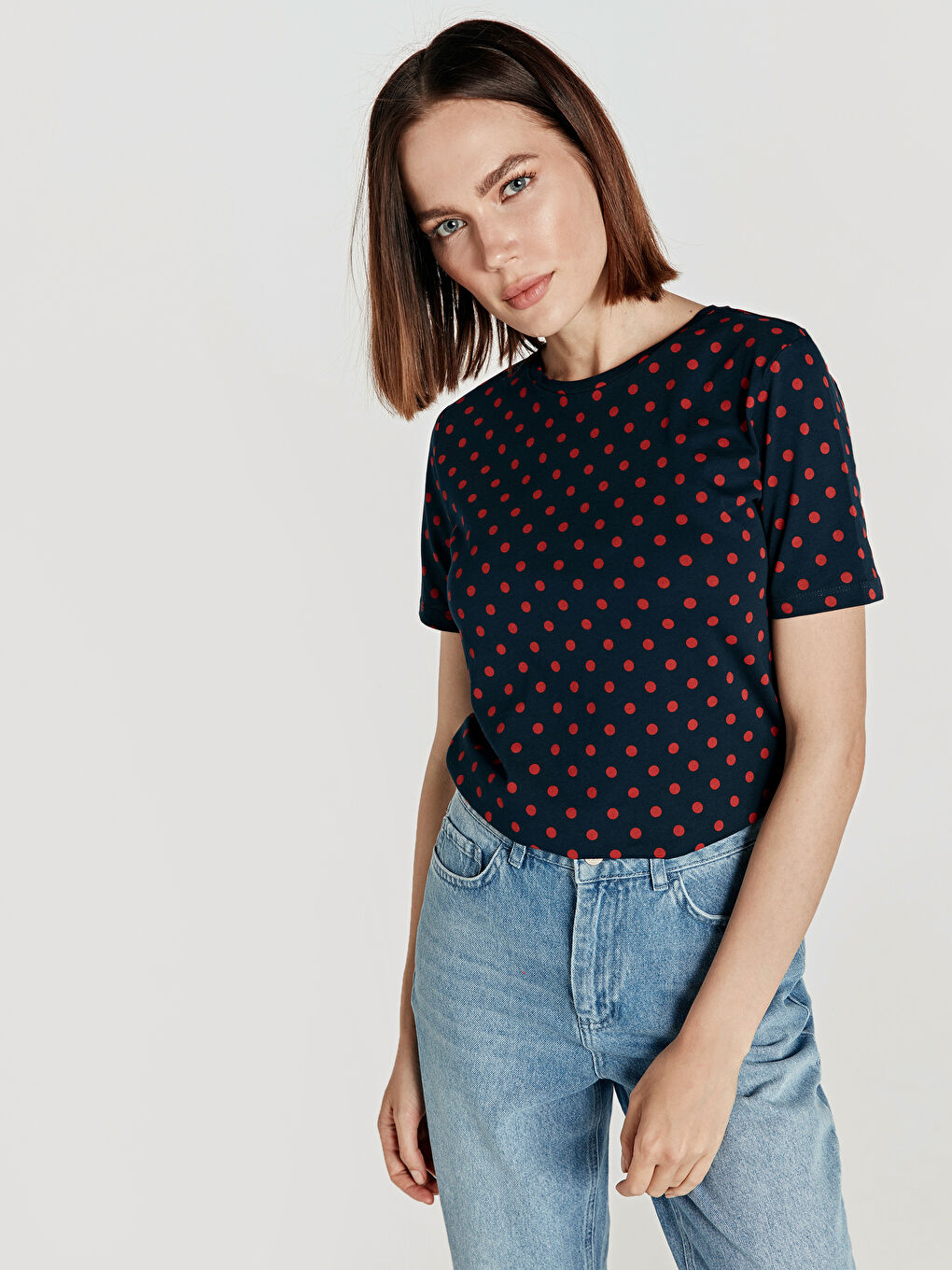 Lacivert Bisiklet Yaka Kısa Kollu Kadın Tişört-1