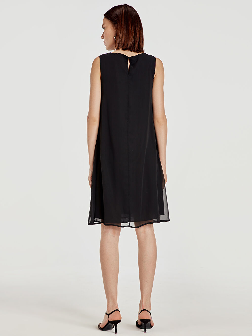 Siyah Standart Fit Kolsuz Şifon Kadın Elbise-2