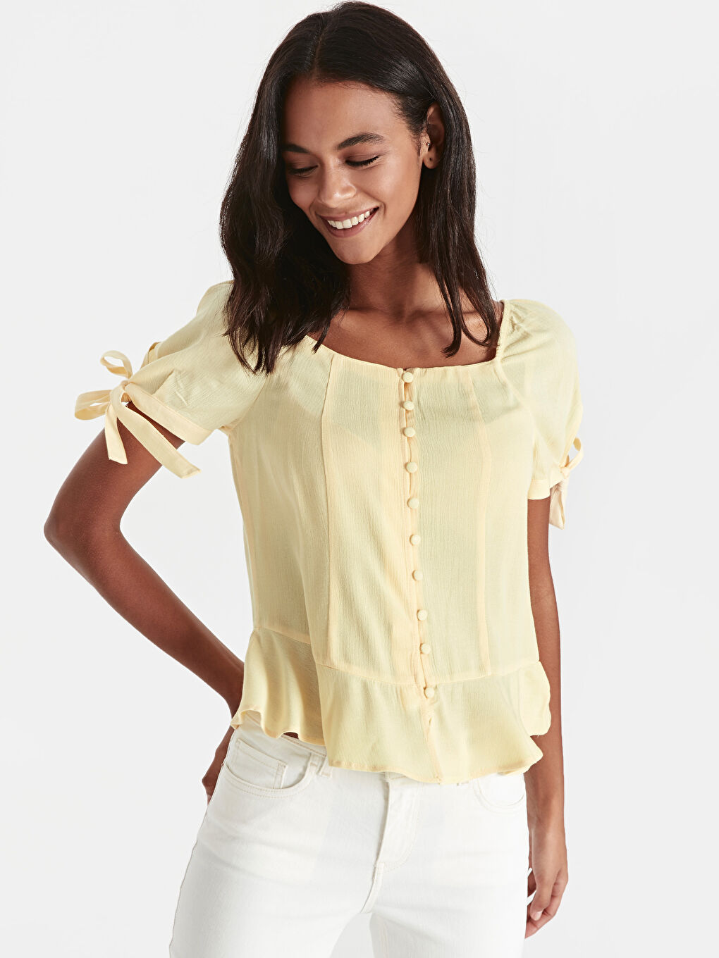 Sarı V Yaka Standart Fit Kısa Kollu Kadın Bluz