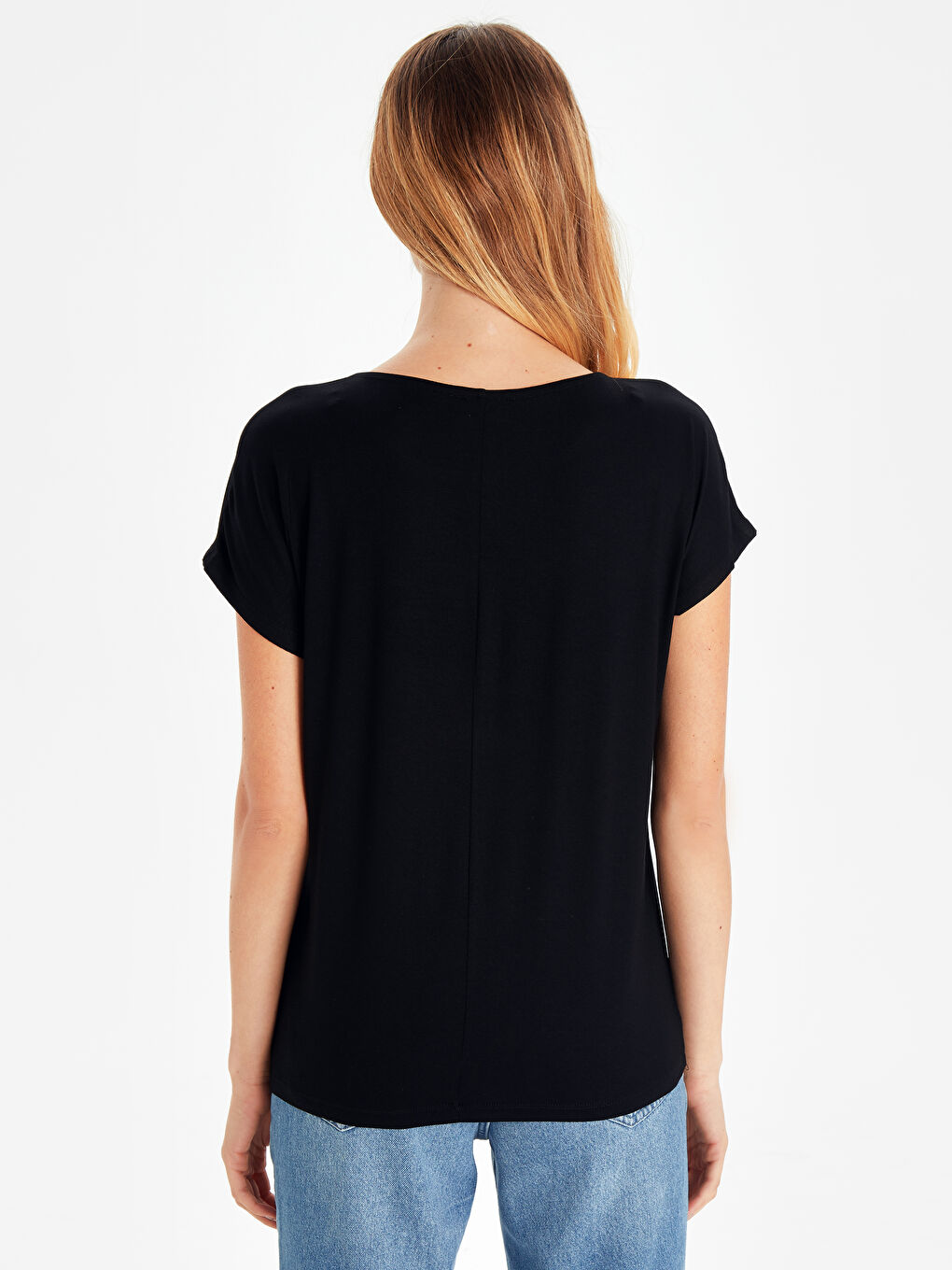 Siyah Kısa Kollu Kadın Tişört-1