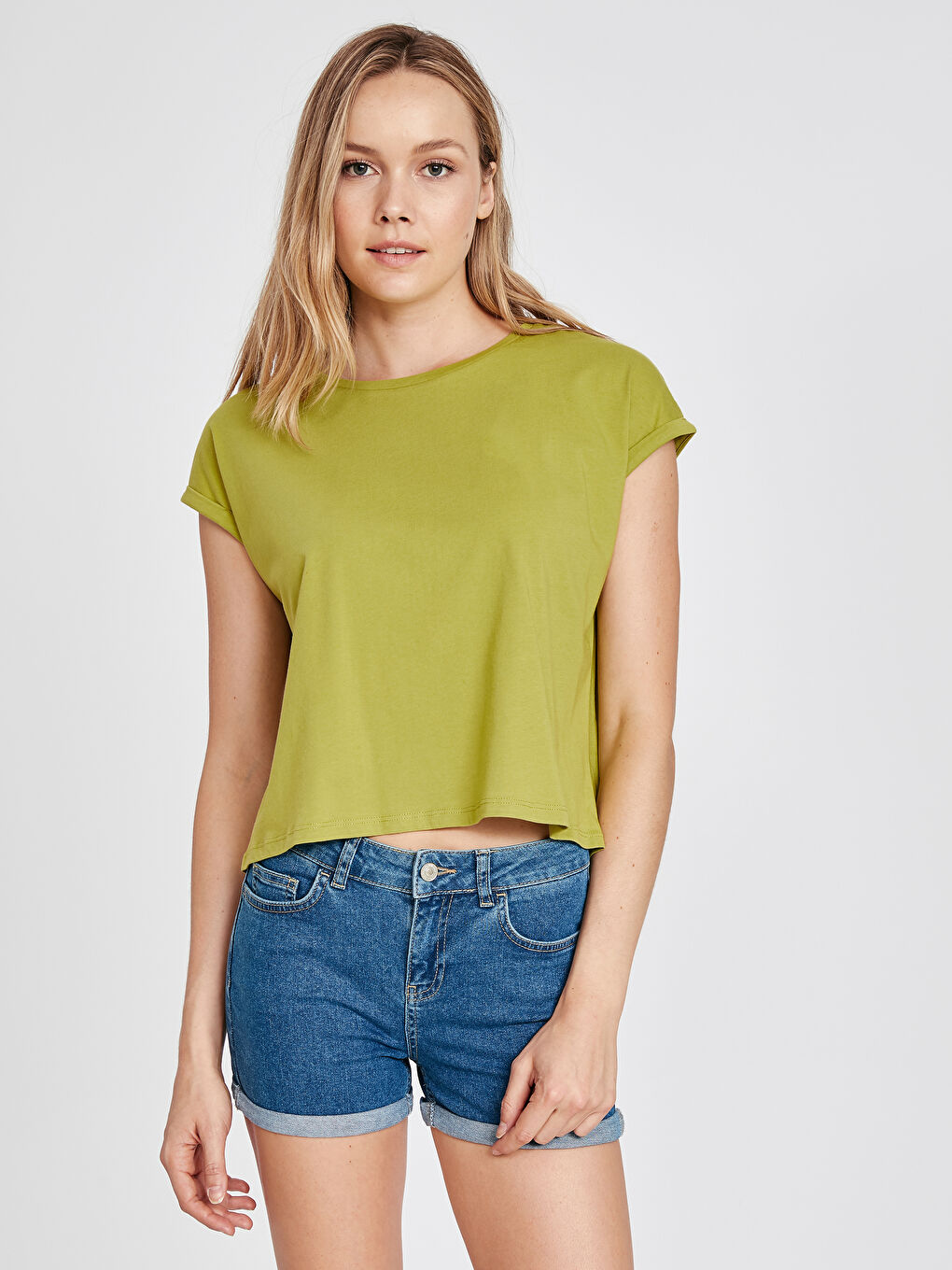 İndigo Normal Bel Cep Detaylı Kadın Jean Şort