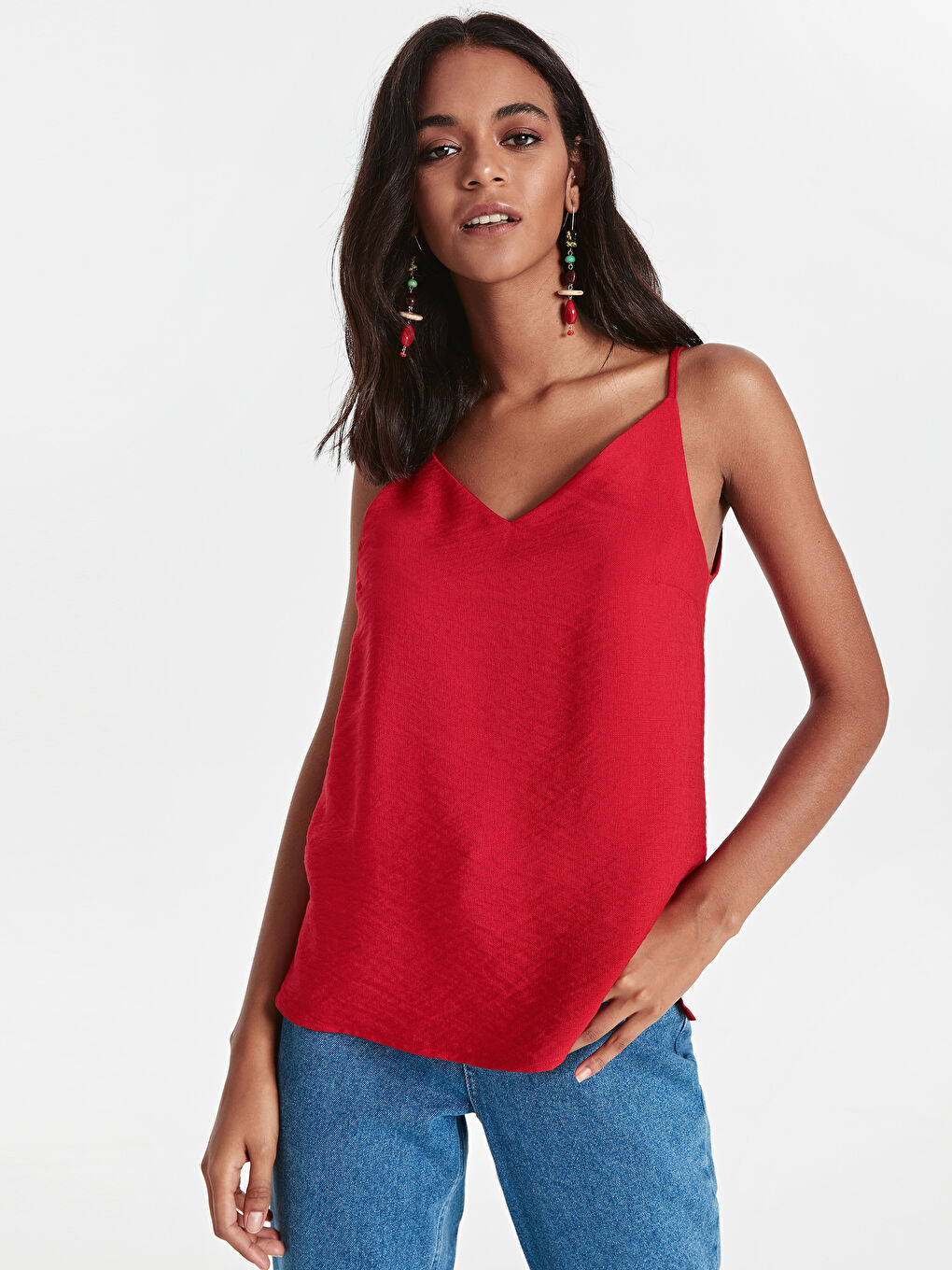 Kırmızı V Yaka Düz Askılı Kadın Bluz