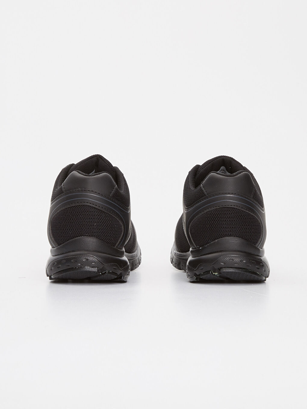 Siyah Kadın Bağcıklı Spor Ayakkabı-4