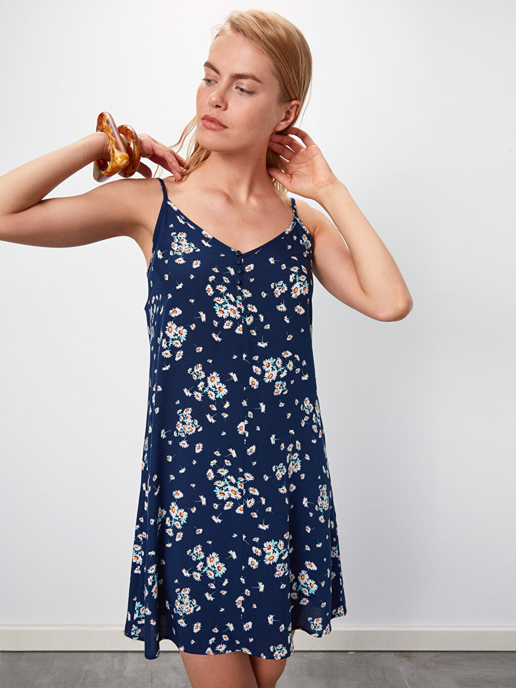 Lacivert Askılı Kadın Elbise