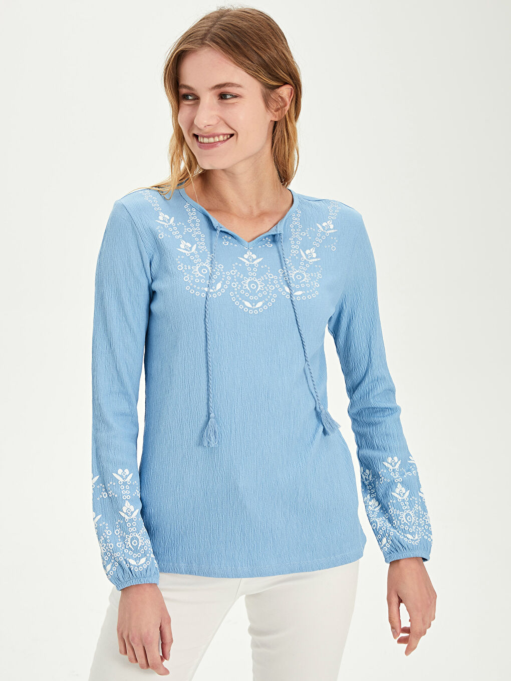 Mavi Yakası Püsküllü Baskılı Uzun Kollu Pamuklu Kadın Tişört-1