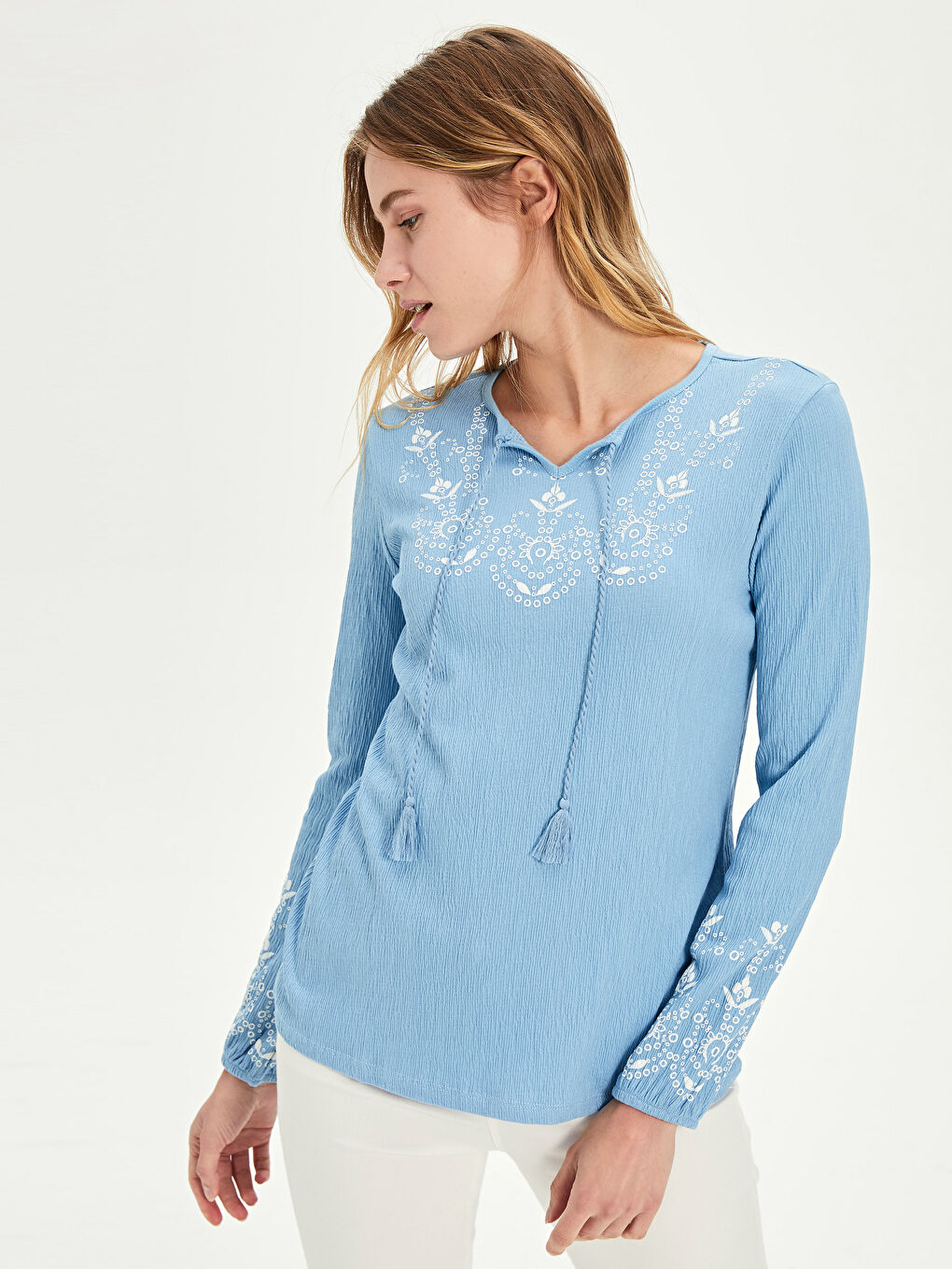 Mavi Yakası Püsküllü Baskılı Uzun Kollu Pamuklu Kadın Tişört-2