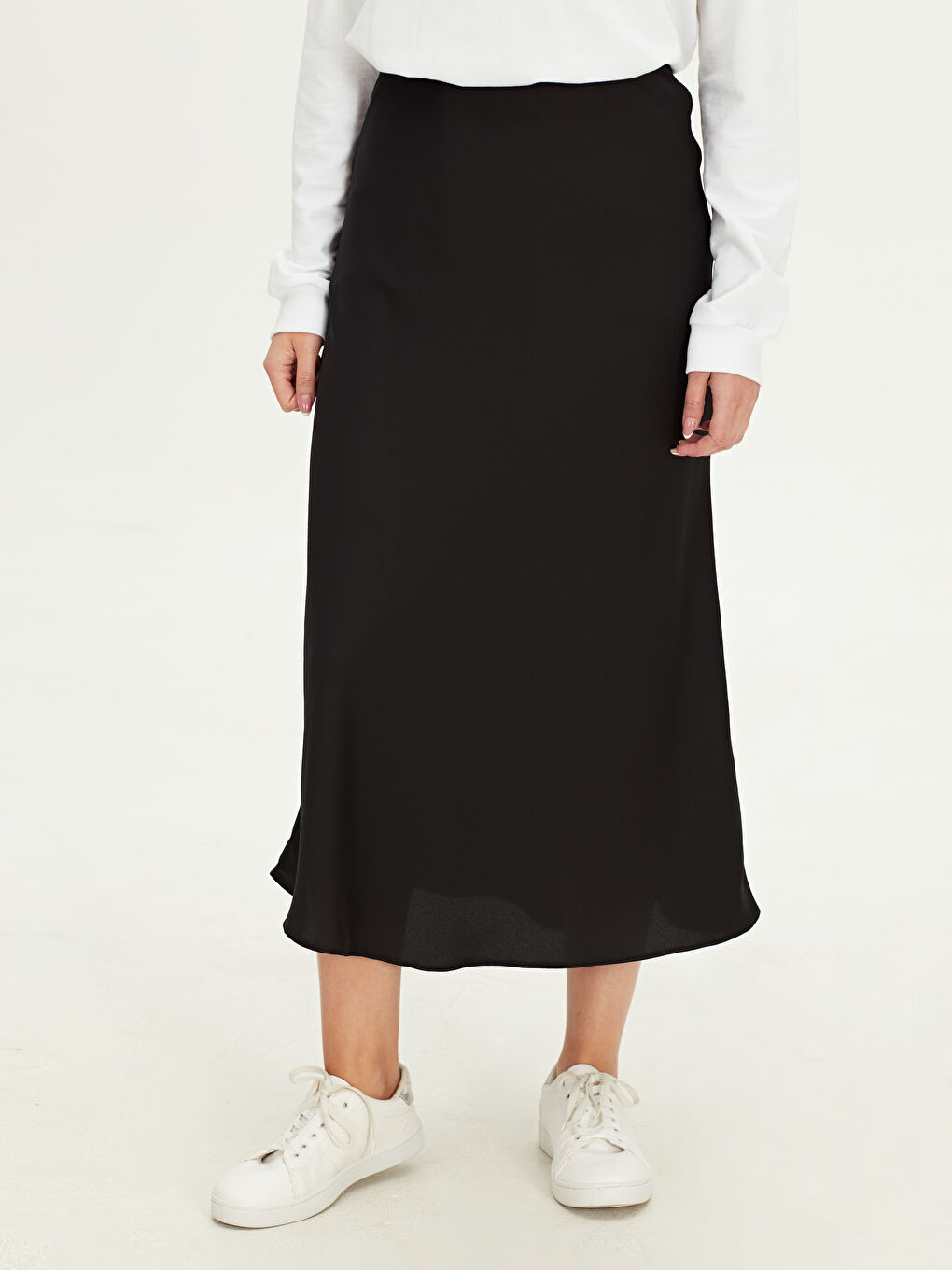 Siyah Saten Kadın Etek-2