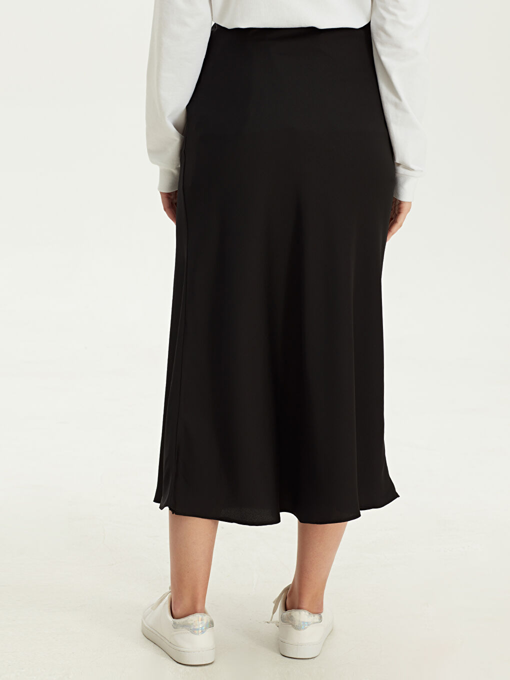 Siyah Saten Kadın Etek-3