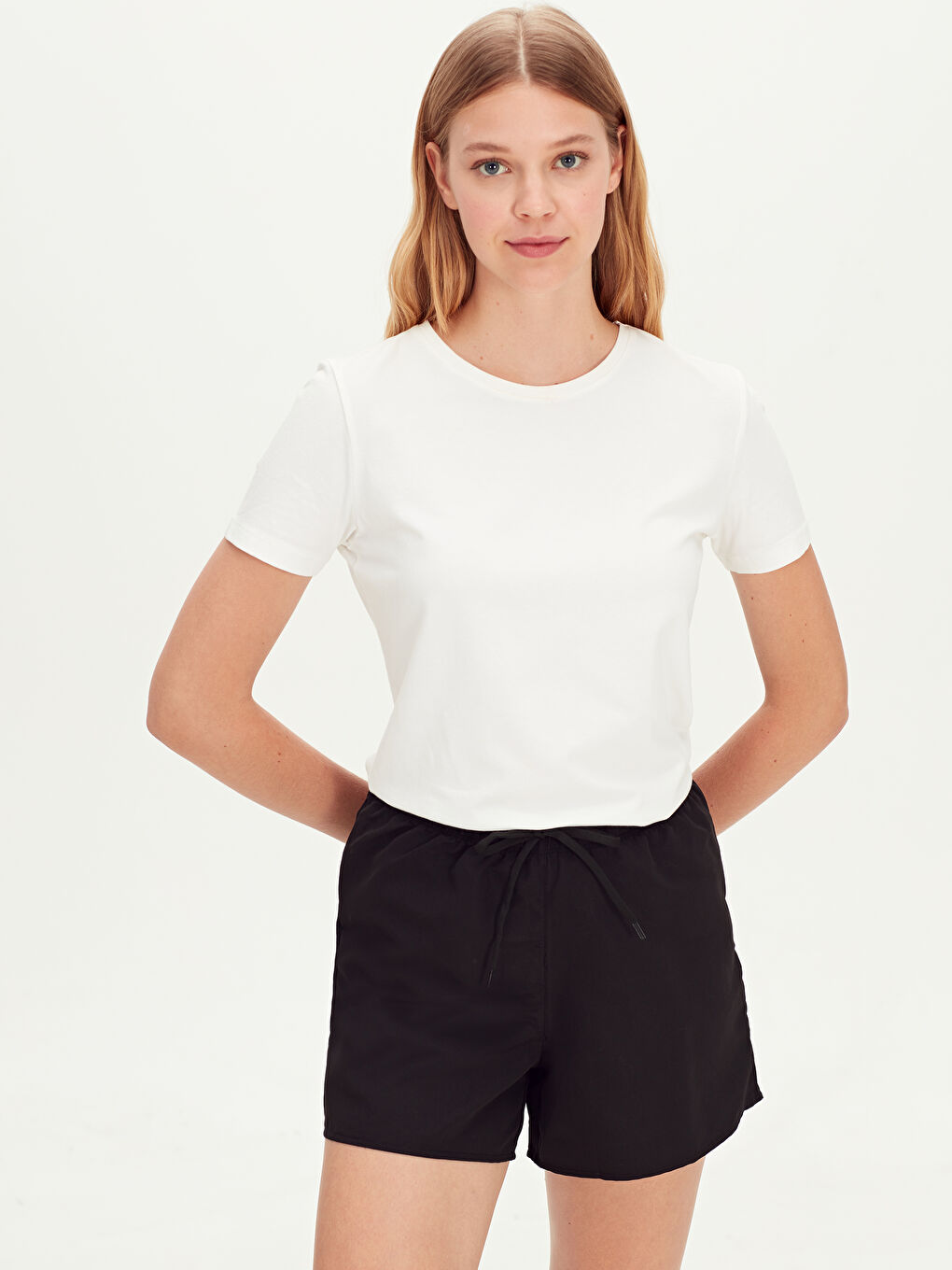 Yeni Siyah Plaj Kıyafeti