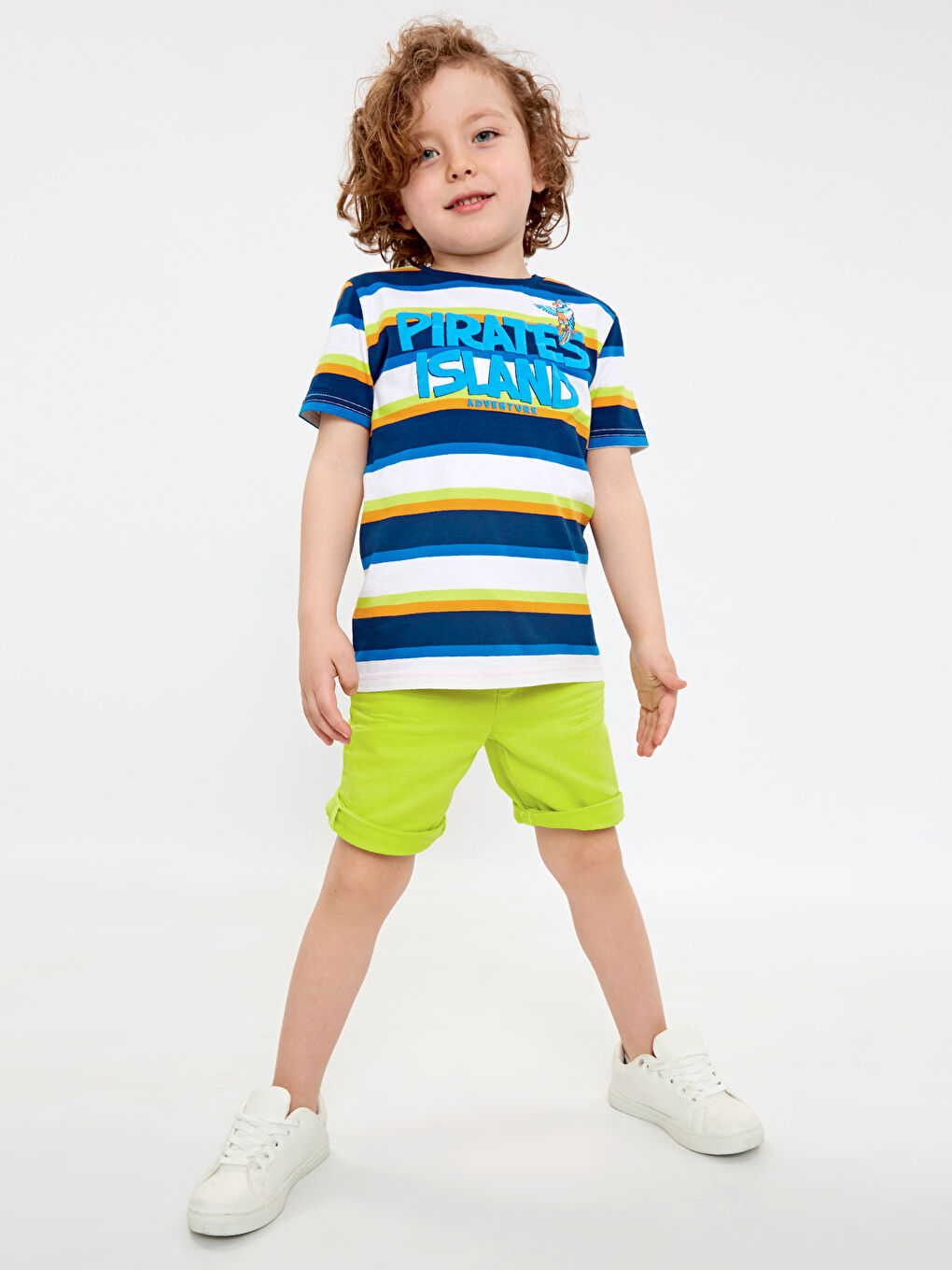 شورت اخضر ولد