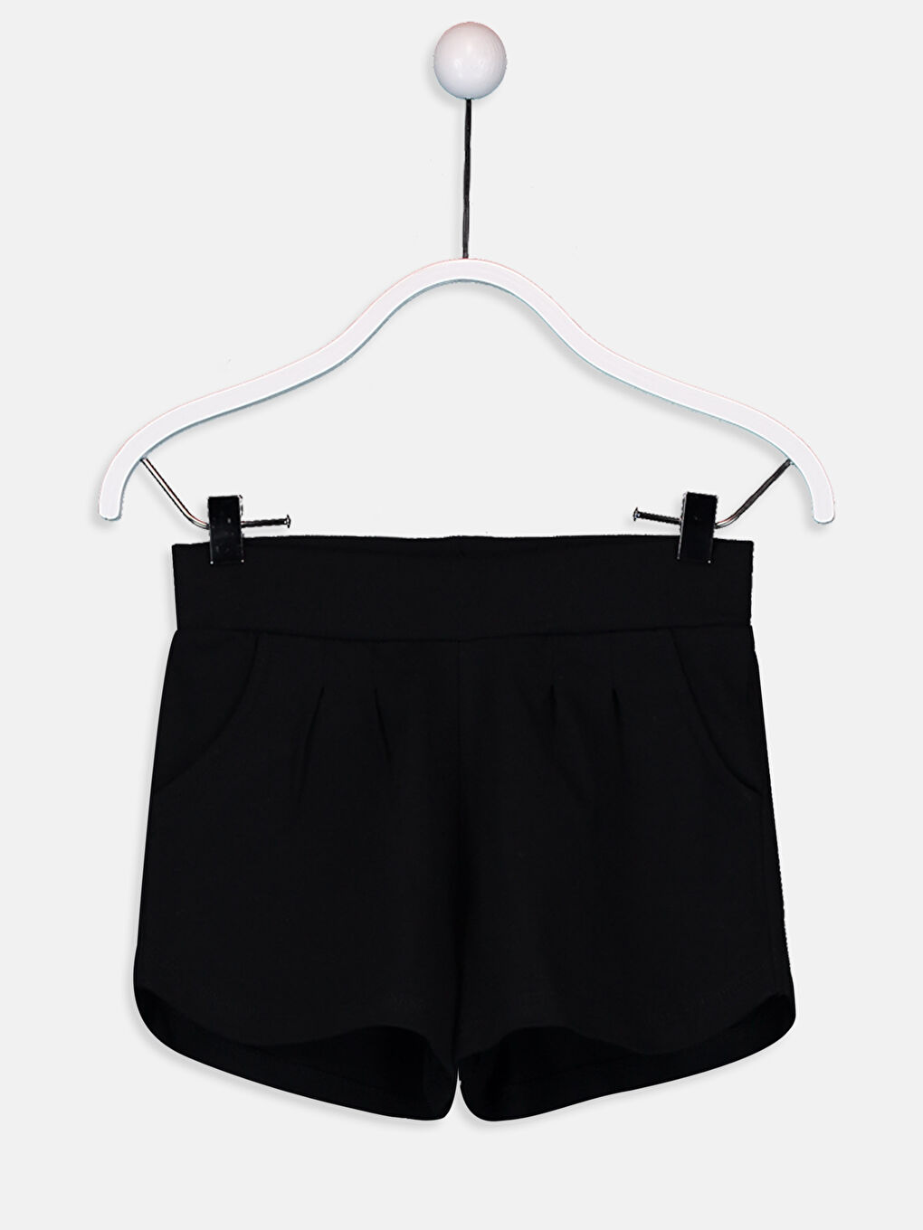 شورت اسود فتاة