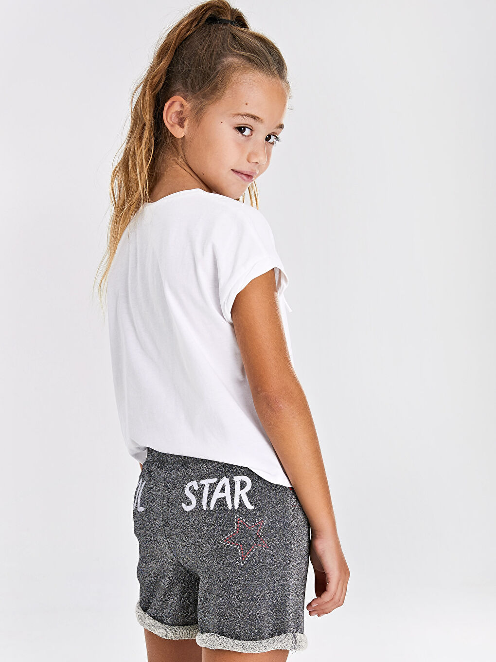 Gri Beli Lastikli Baskılı Kız Çocuk Şort-3