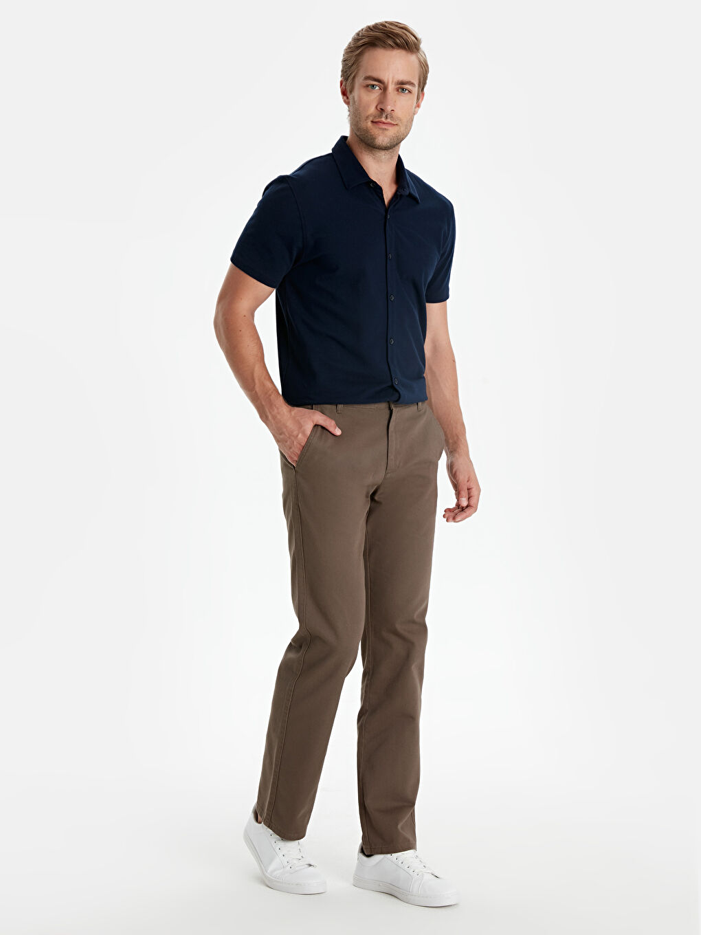 Брюки чино из габардина свободного кроя