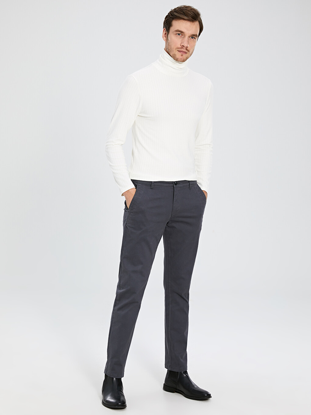 Man Grey Chino Trousers