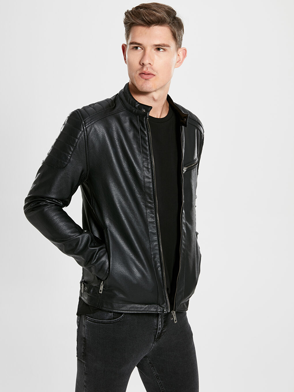 Siyah Erkek Deri Görünümlü Mont-1