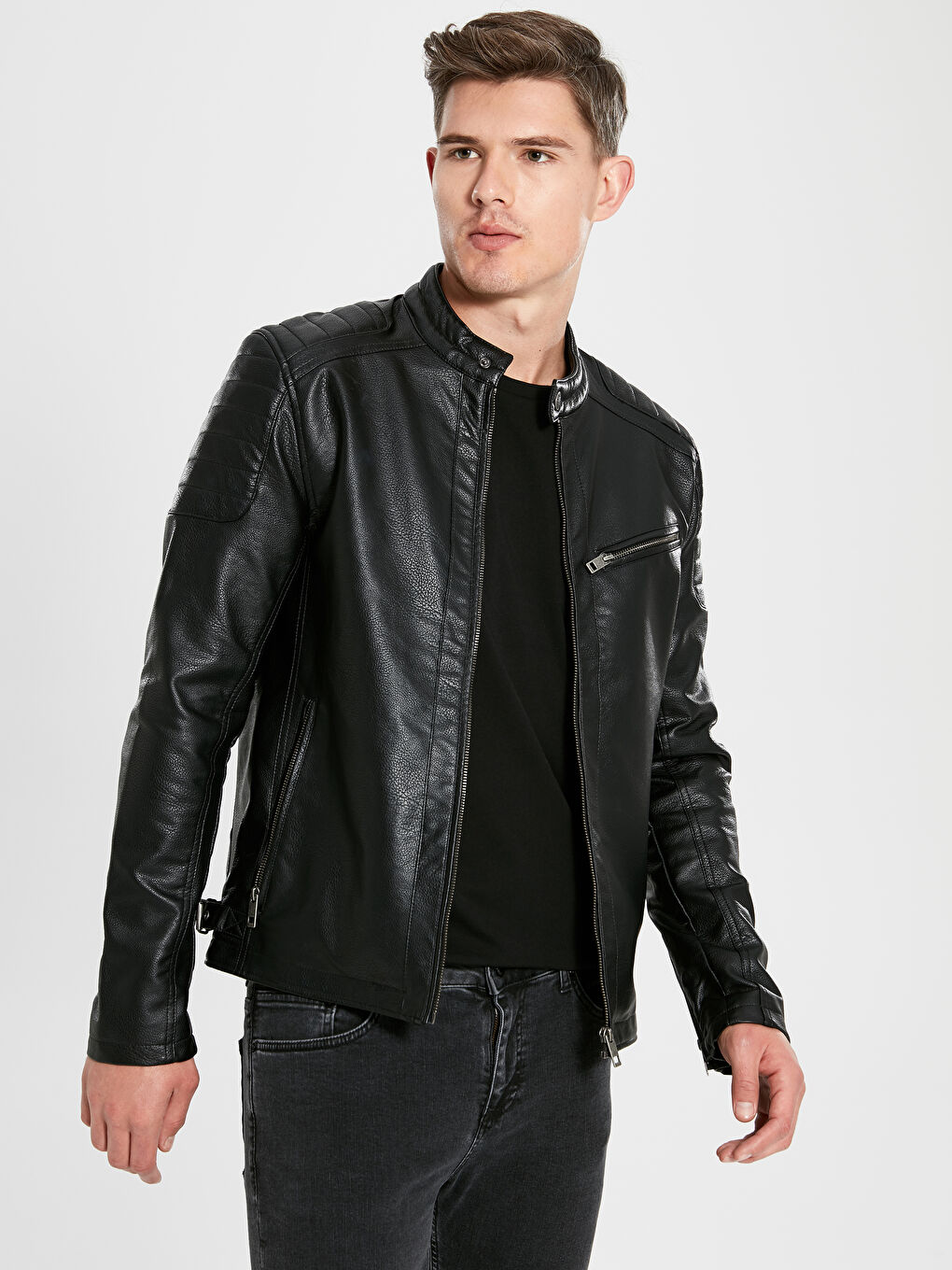 Siyah Erkek Deri Görünümlü Mont-2