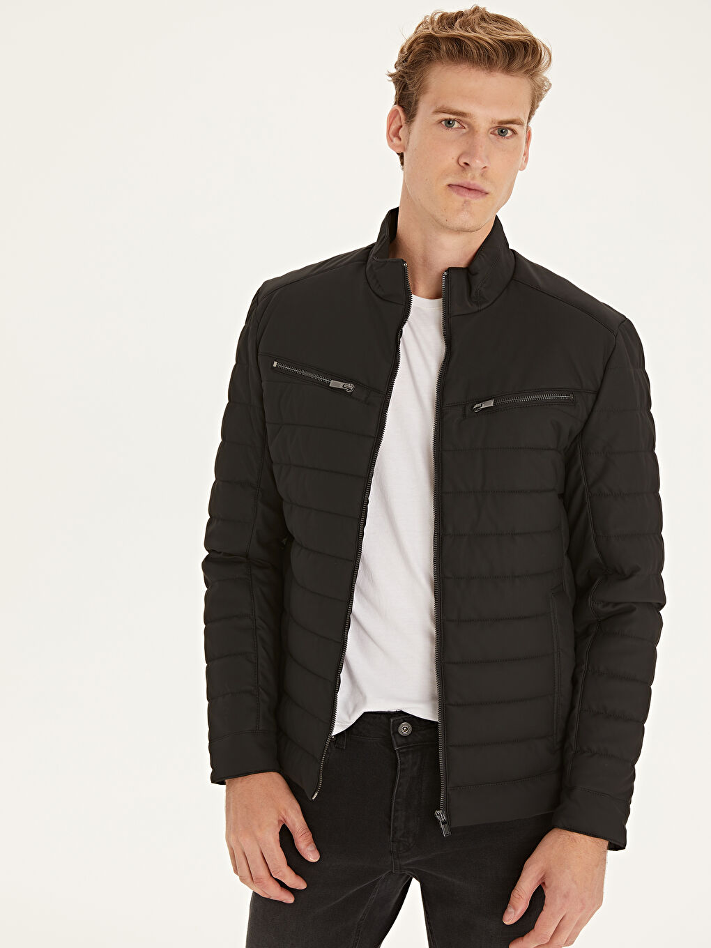 Siyah Sıyah Deri Görünümlü Mont