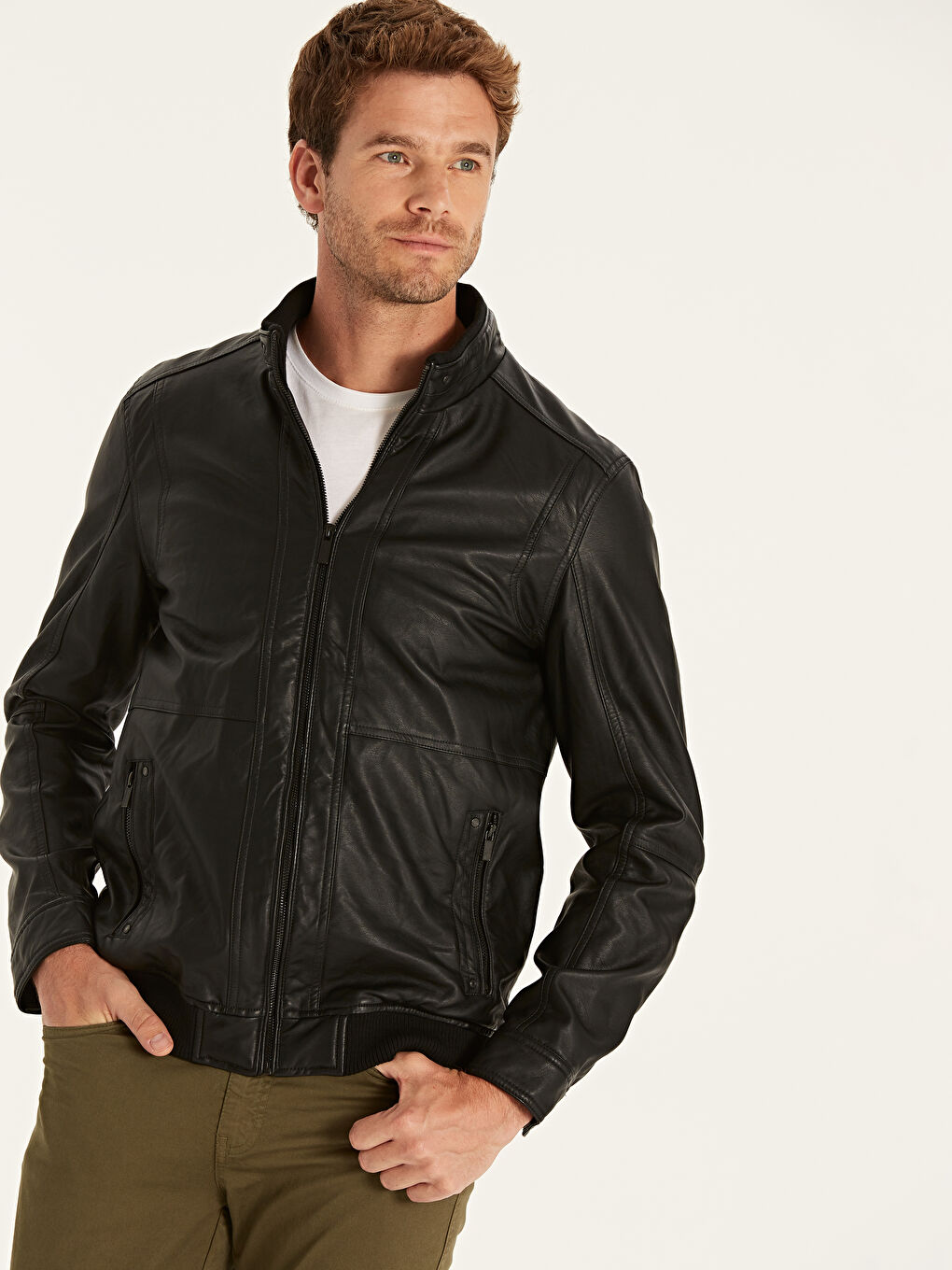 Siyah Dik Yaka Erkek Deri Görünümlü Mont-1