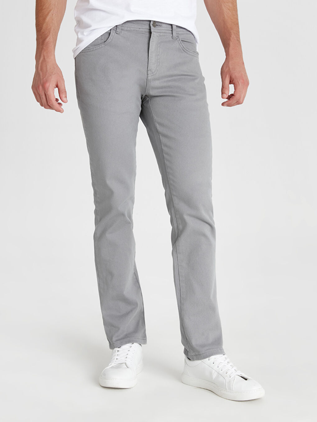 بنطلون تشينو للرجال بقصة ضيقة من قماش الجبردين-1