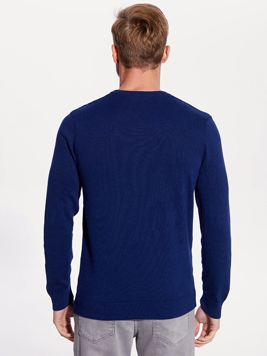 Светр з V-подібним вирізом і довгим рукавом для чоловіків з трикотажу-2