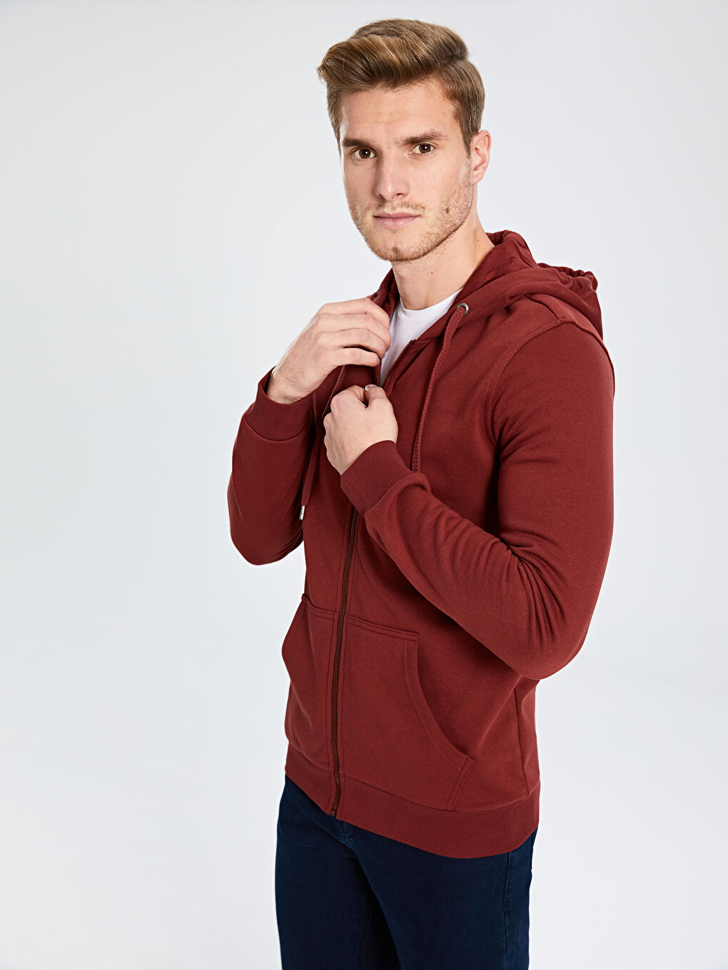 LCWAIKIKI Basic Man BORDEAUX Zip-Up Sweatshirt -9W3323Z8-HJS