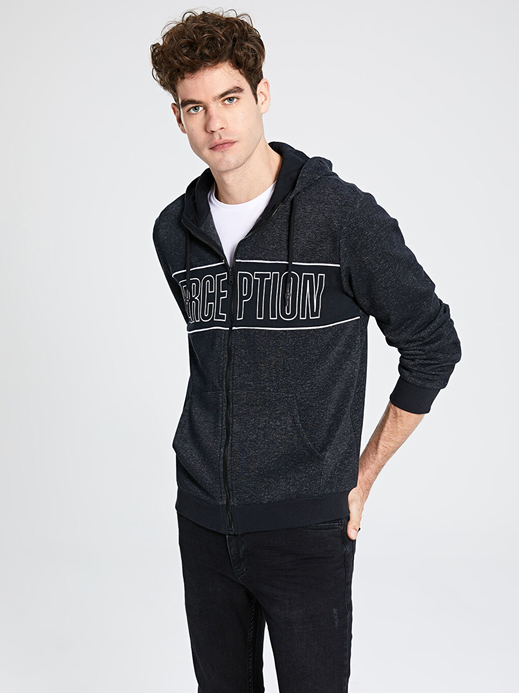 Siyah Kapüşonlu Fermuarlı Erkek Sweatshirt