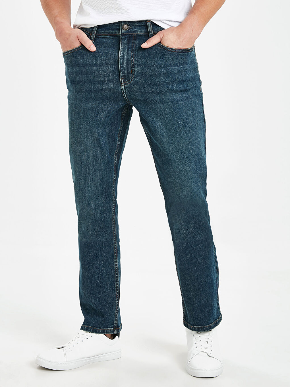 LCW Jeans Man INDIGO Jeans -9W4832Z8-400