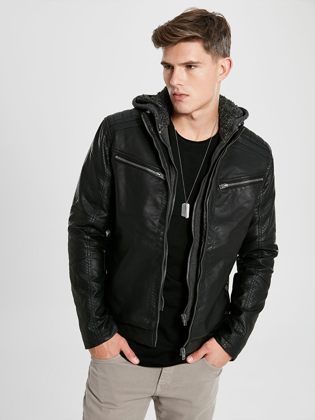 Siyah Sıyah Şişme Mont