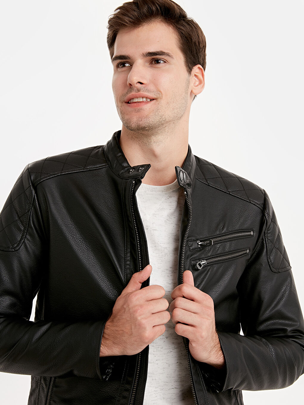 Siyah Erkek Deri Görünümlü Mont-1