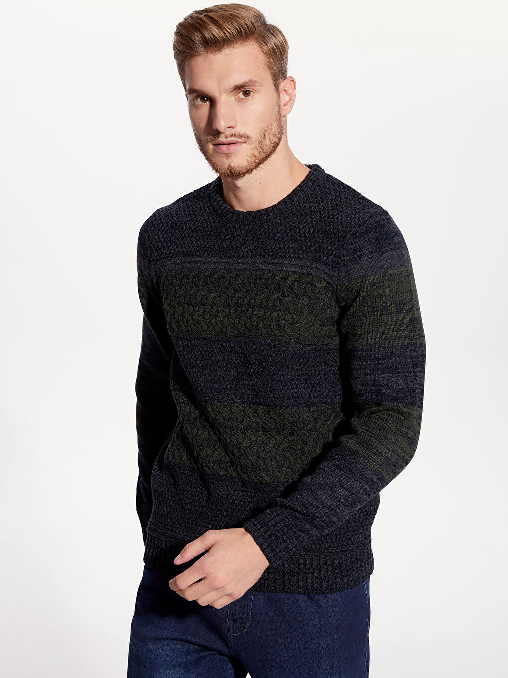 Ерлер қызғылт сары түс Жемпір