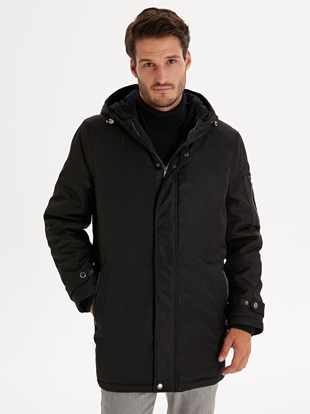 Siyah Standart Kalıp Uzun kollu Kalın Erkek Kaban-2