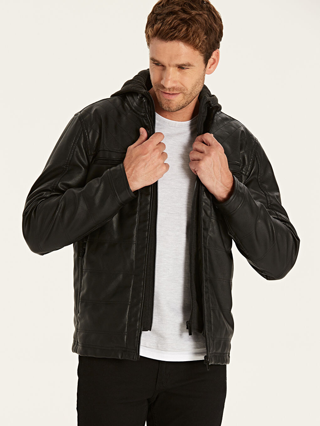 Siyah Erkek Deri Görünümlü Mont