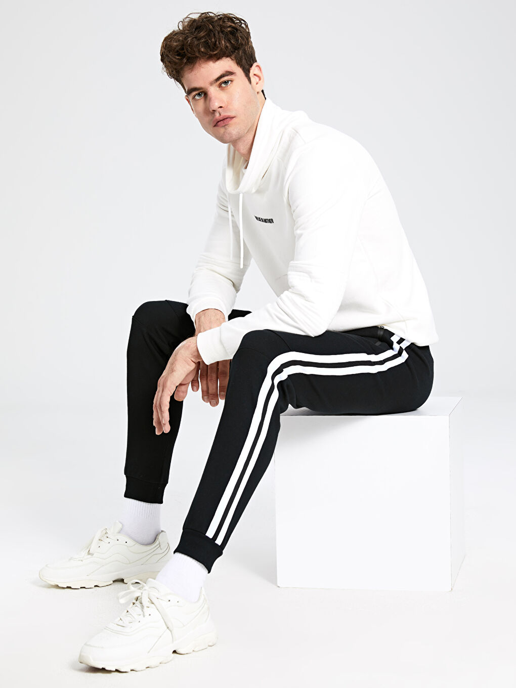 Yeni Siyah Eşofman Altı-1