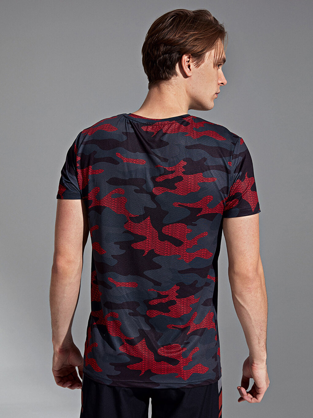 Koyu Gri Spor Tişört-2