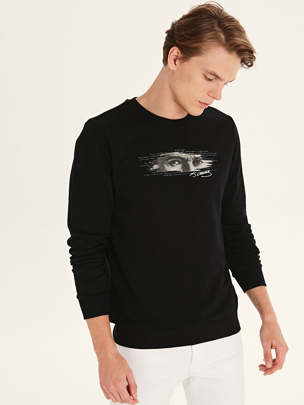 Siyah Bisiklet Yaka Uzun Kollu Atatürk Baskılı Erkek Sweatshirt-1