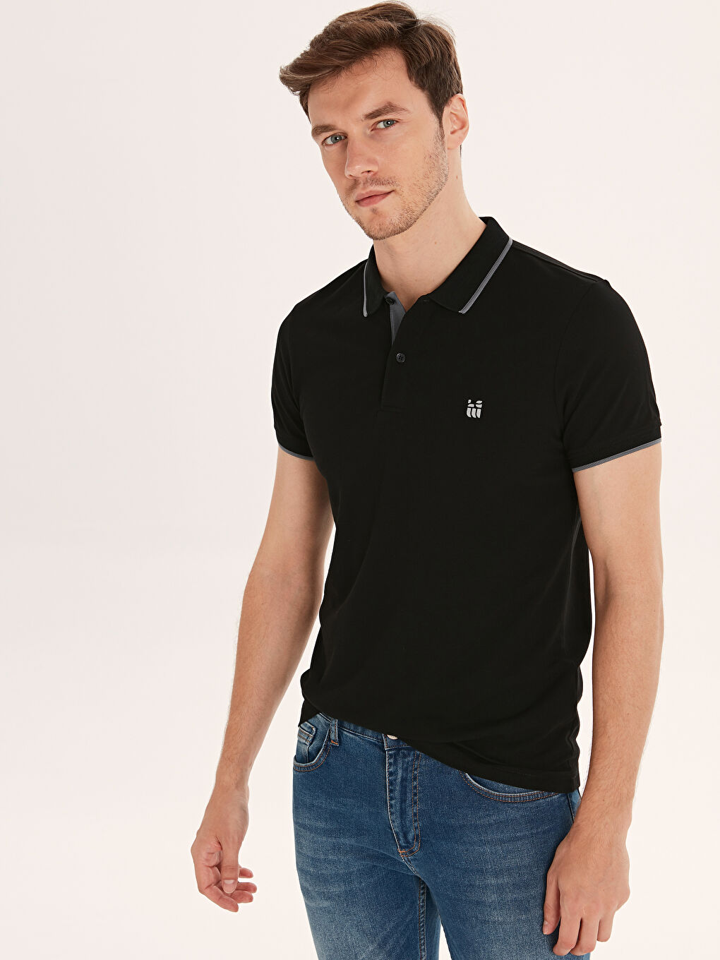 Siyah Polo Yaka Basic Kısa Kollu Pike Tişört-1