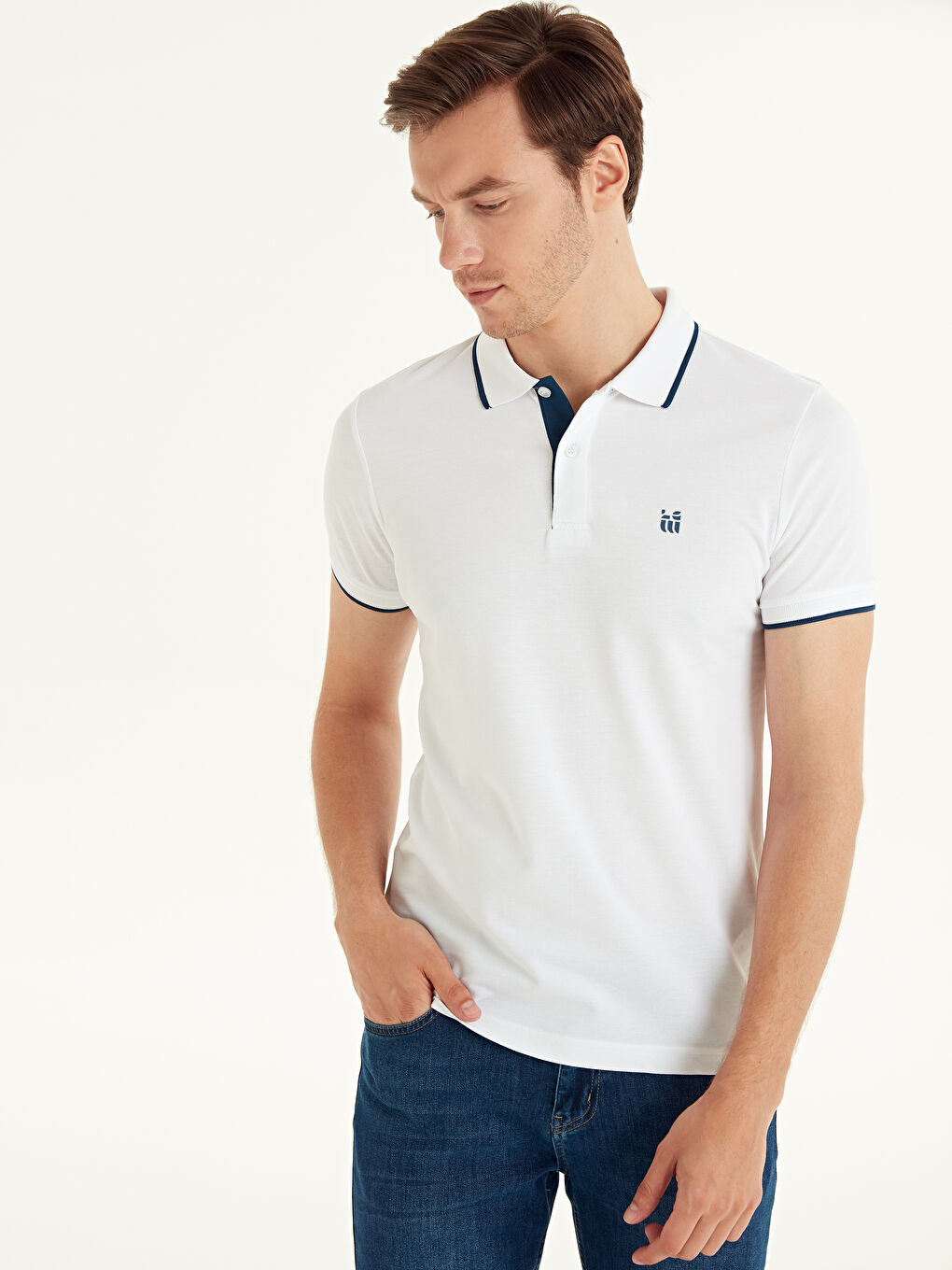 Beyaz Polo Yaka Basic Kısa Kollu Pike Tişört-1