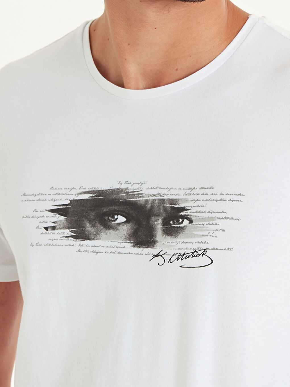 Beyaz Bisiklet Yaka Kısa Kollu Atatürk Baskılı Penye Erkek Tişört-3