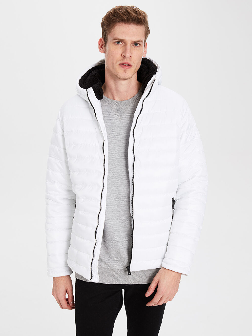 Beyaz Dik Yaka Erkek Şişme Mont