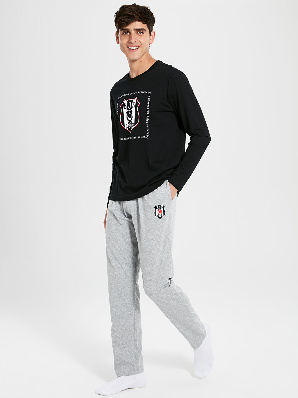 Siyah Standart Kalıp Beşiktaş Baskılı Erkek Taraftar Pijama Takımı