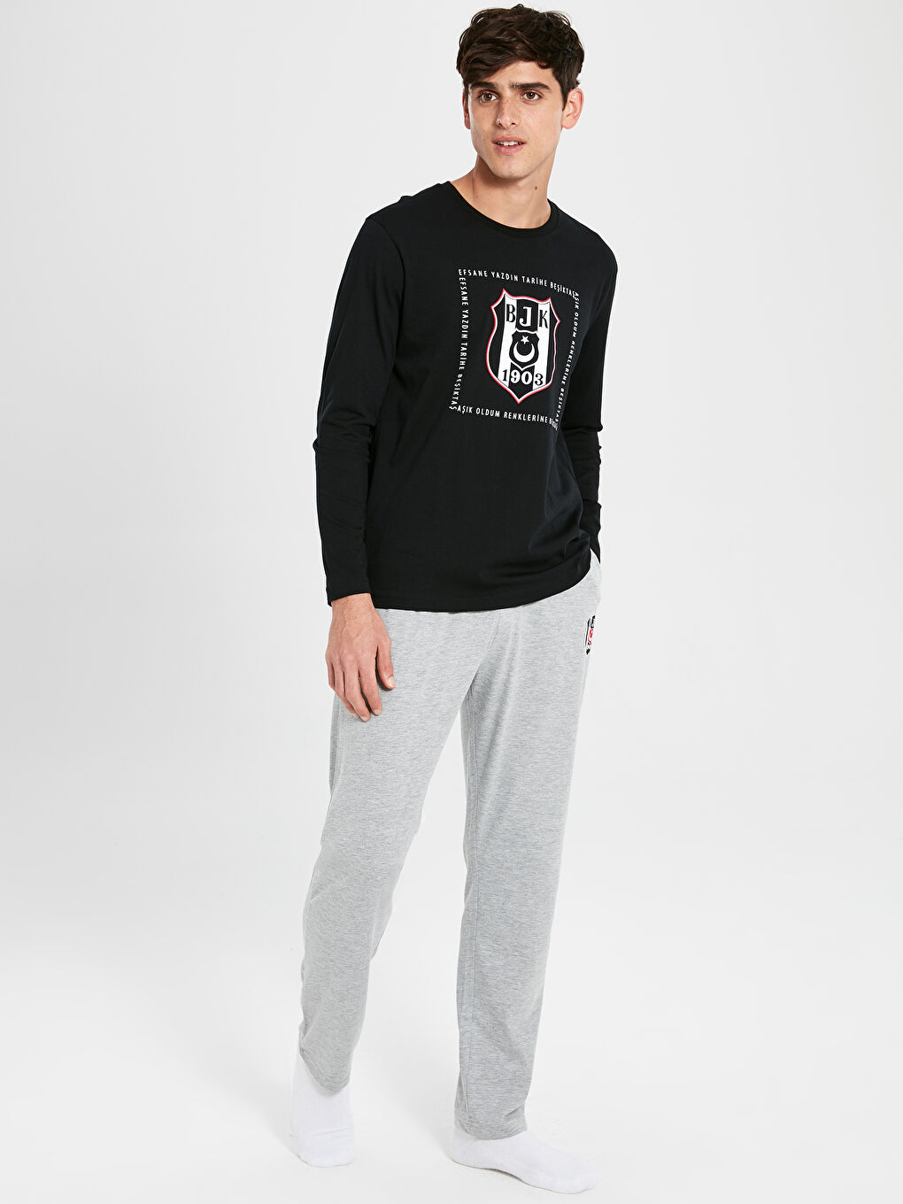 Siyah Standart Kalıp Beşiktaş Baskılı Erkek Taraftar Pijama Takımı-1