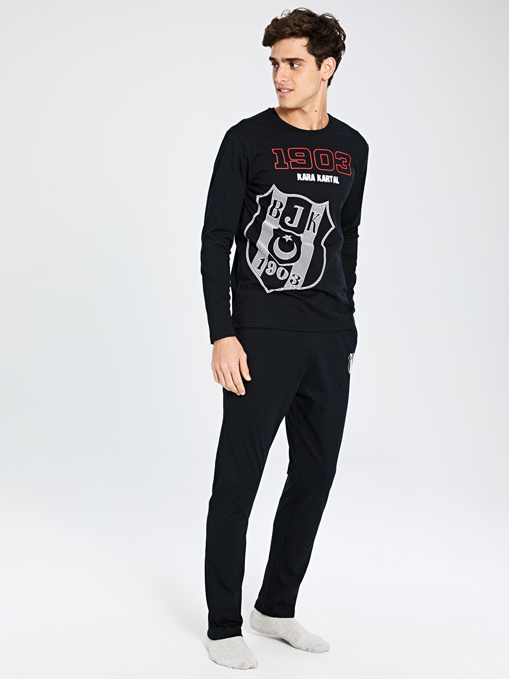 Siyah Standart Kalıp Beşiktaş Baskılı Erkek Taraftar Pijama Takımı-1