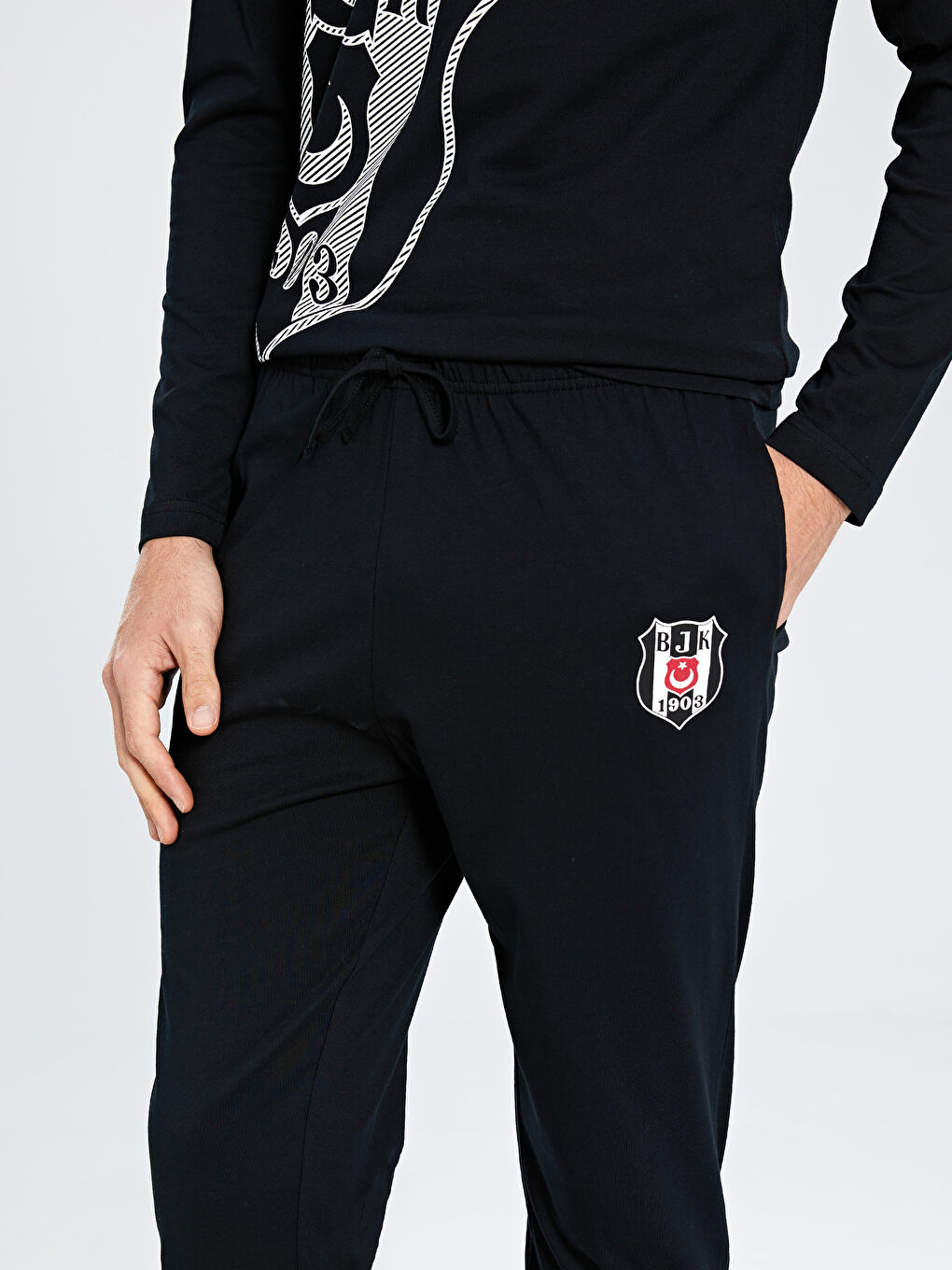 Siyah Standart Kalıp Beşiktaş Baskılı Erkek Taraftar Pijama Takımı-2